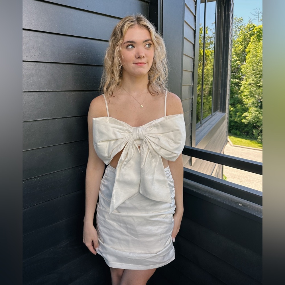 White fox boutique bow top